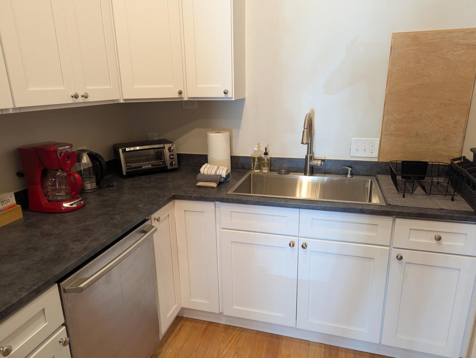 Refresh 3Br Apt New Kitchen! Downtown เดอแรม ภายนอก รูปภาพ